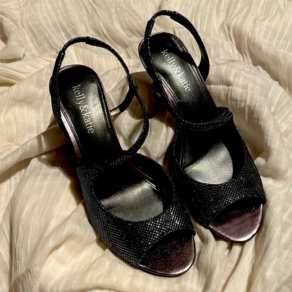 ✨Kelly & Katie Sparkling Princess Heels✨ - Picture 1 of 10